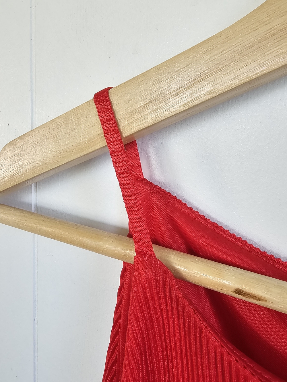 Red High Neck Accordian Mini Dress, 7/9 - Picture 4 of 8